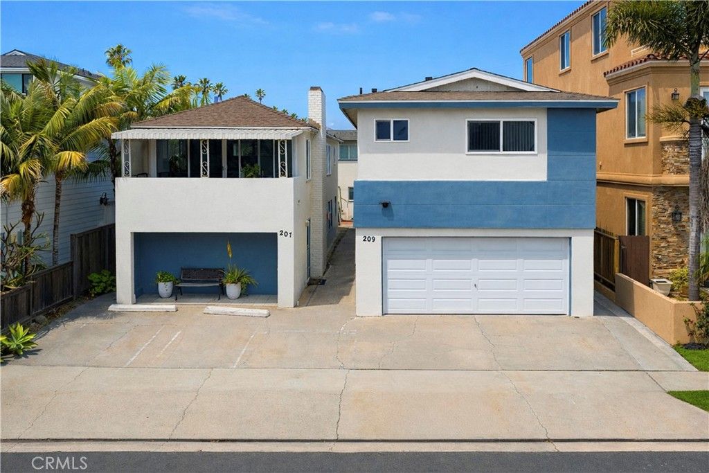 Photo of 207 Baltimore Avenue, Huntington Beach, CA 92648 (MLS # OC26069767)