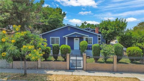 Photo of 829 N Avenue 53 Ave, Los Angeles, CA 90042 (MLS # DW25159858)