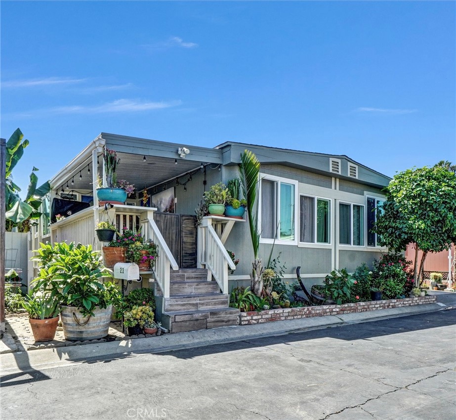 !!! Stunningly Updated 5-Bedroom Anaheim Home – NOW JUST $270,900!!! SELLER IS MOTIVATED !!!
Step inside and fall in love with this beautifully renovated 5-bedroom, 3-bathroom home that blends modern upgrades with generous living space. Every detail has been designed for comfort, style, and convenience—perfect for a growing family, first-time buyer, or anyone who wants more home for their money. From the moment you enter, you’ll notice the bright, open layout, fresh finishes, and the feel of a single-family residence—without the upkeep of a large yard. Five versatile bedrooms offer space for work, play, or guests, while the remodeled bathrooms and upgraded kitchen make everyday living a joy.
Upgrades you’ll love:
Brand-new roof for years of worry-free living
Fresh interior & exterior paint for a crisp, move-in ready feel
Modern kitchen with granite countertops, 6-burner stove, and plenty of prep space
Water purification & softener system for clean, great-tasting water throughout the home
Parking for 3 vehicles in the driveway, plus 2 additional permits available for request by the new owners
Located in a well-maintained, family-friendly community, this home offers peace of mind, convenience, and a warm neighborhood feel.
With the price just reduced and the seller “MOTIVATED”, this is an unbeatable opportunity in one of Anaheim’s most convenient locations.
Schedule your private tour today—your dream home is waiting!