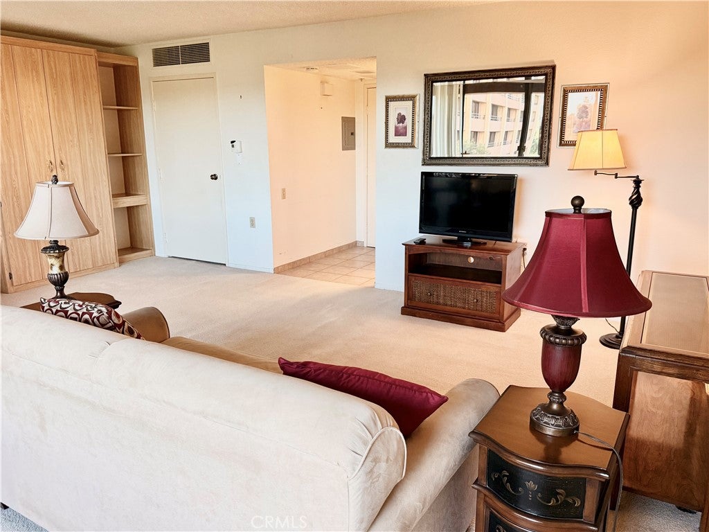 24055 Paseo Del Lago