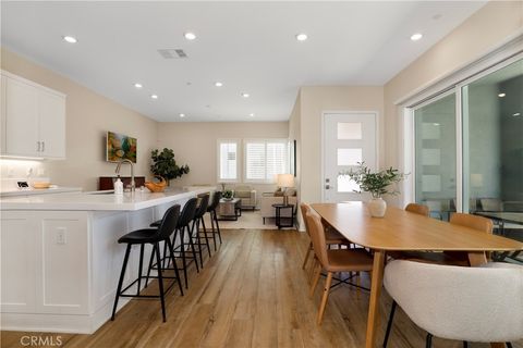 Photo of 27512 Golden Currant Place, Valencia, CA 91381 (MLS # PF26033339)