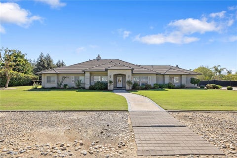 Photo of 6001 W Grove Court, Visalia, CA 93291 (MLS # PI26224307)
