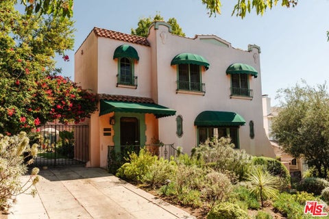 Photo of 2332 Nella Vista Avenue, Los Angeles, CA 90027 (MLS # 26102261)