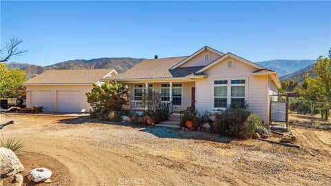 Photo of 30271 Aliso Canyon RD, Acton, CA 93510 (MLS # SR26215599)