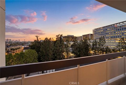 Photo of 321 S San Vicente Boulevard #604, Los Angeles, CA 90048 (MLS # SR26041810)