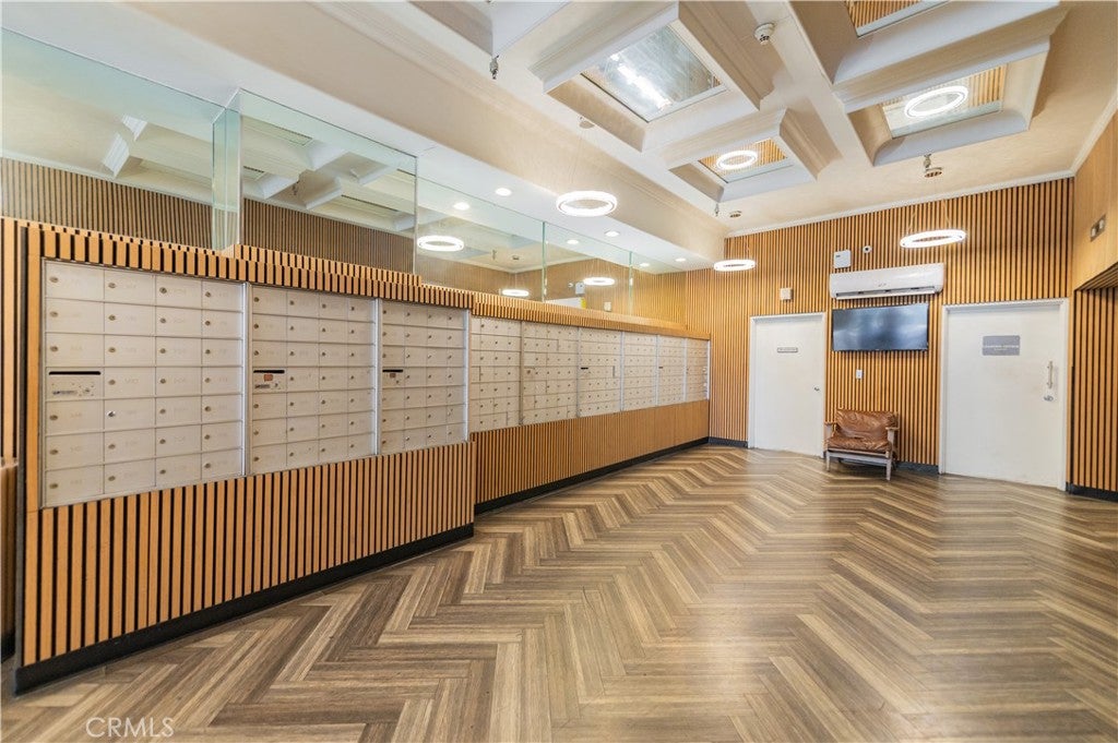 312 W 5th Street 304