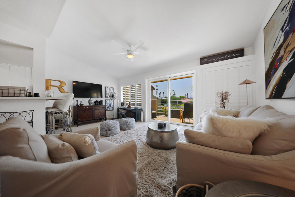 Palm Royale - Residential