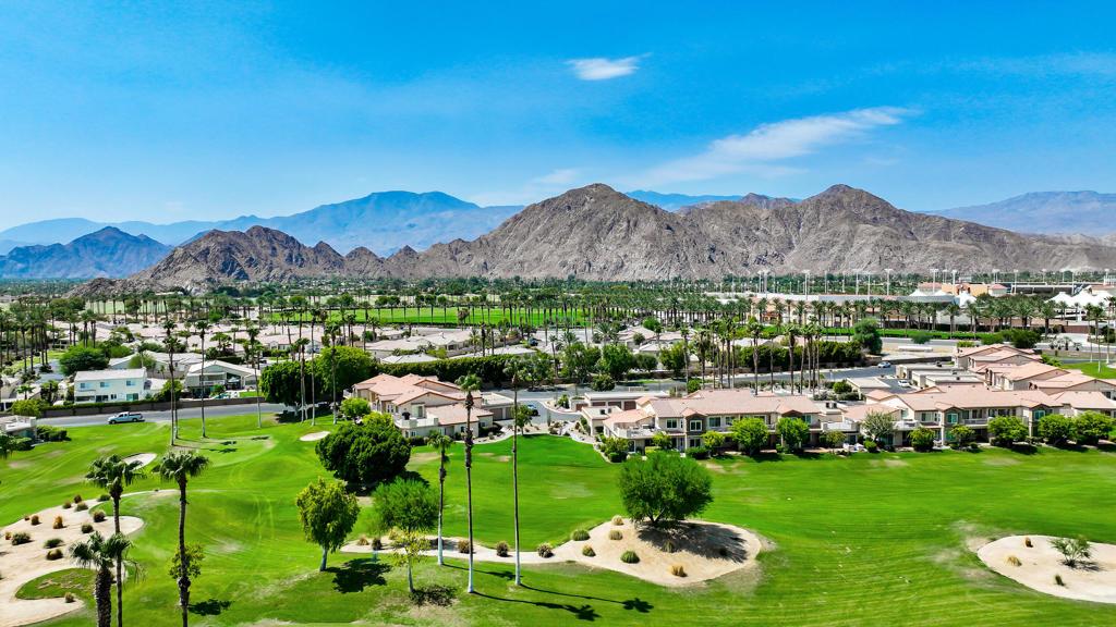 Palm Royale - Residential