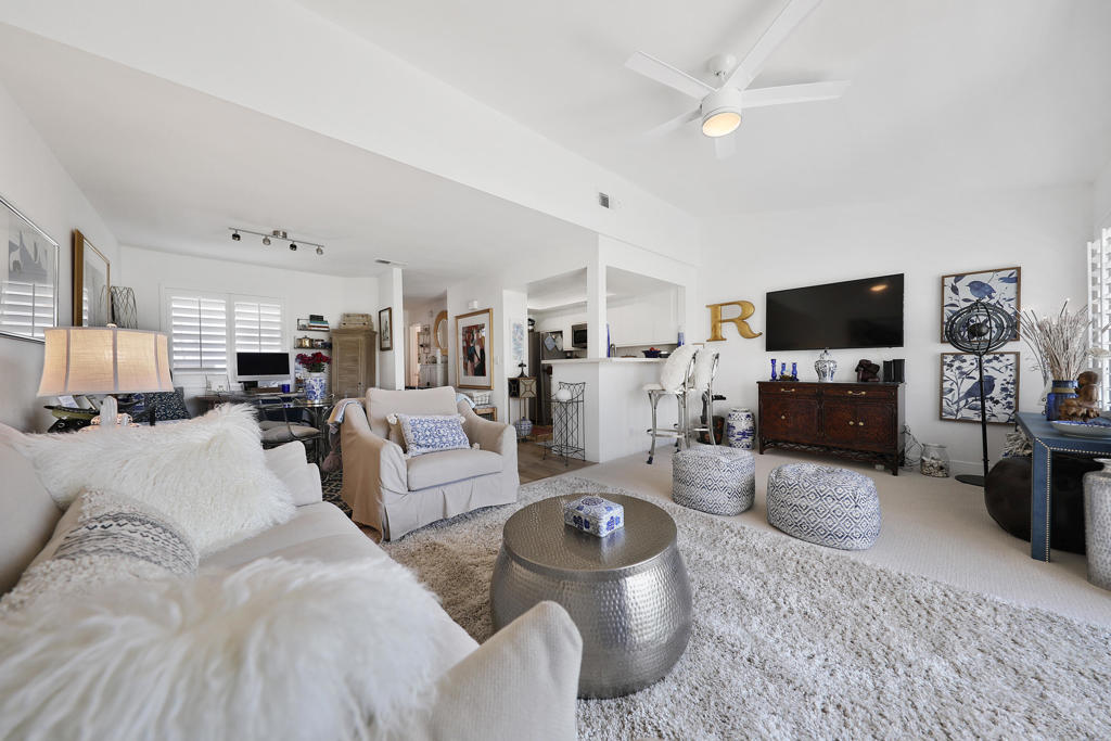 Palm Royale - Residential