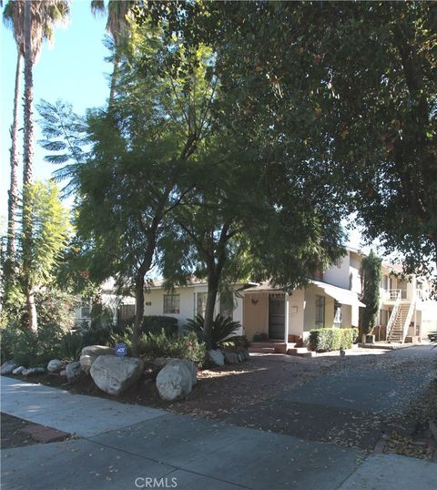 Photo of 418 Allen Ave, Glendale, CA 91201 (MLS # SR26068526)