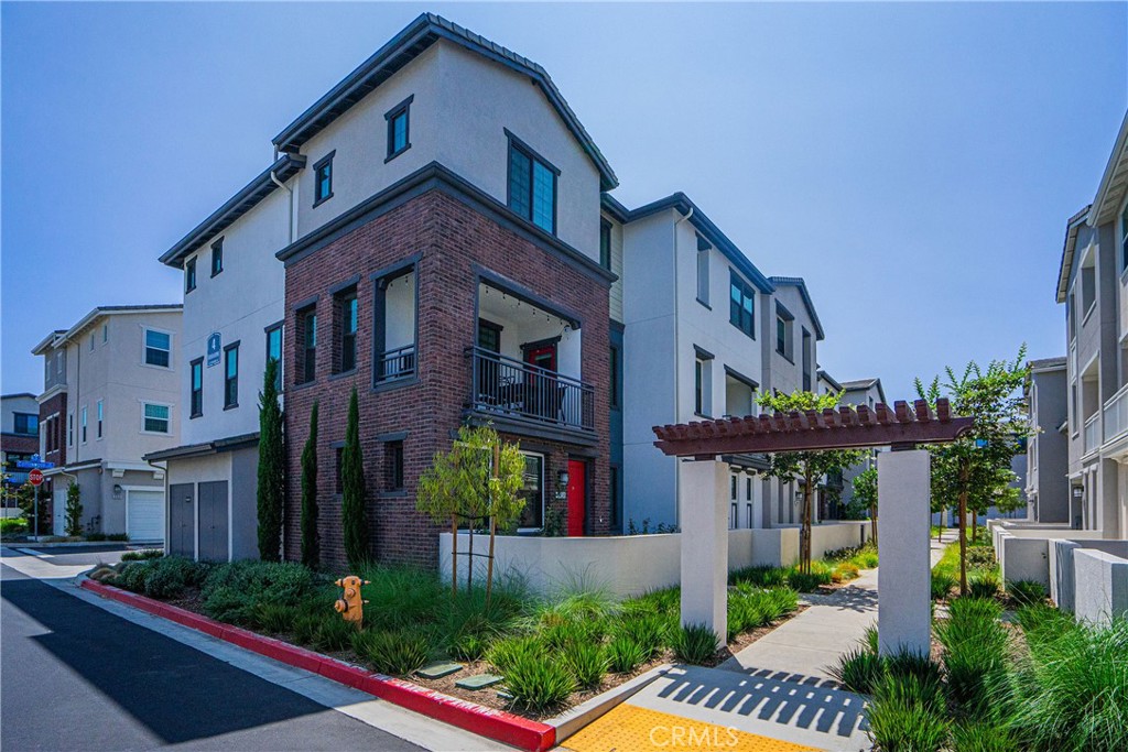 6966 Cottonwood Lane