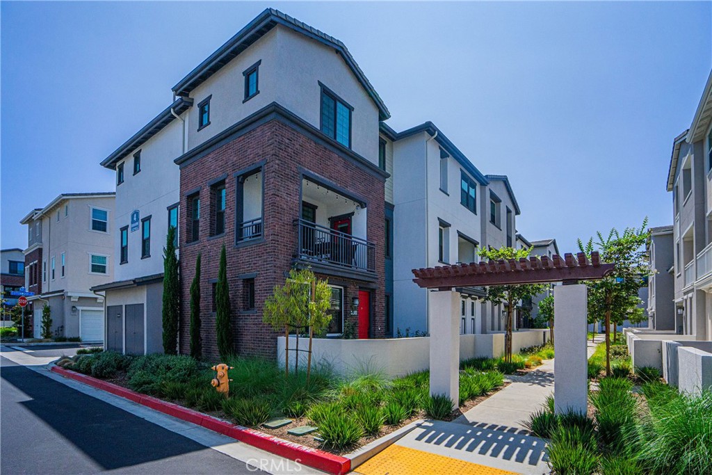 6966 Cottonwood Lane