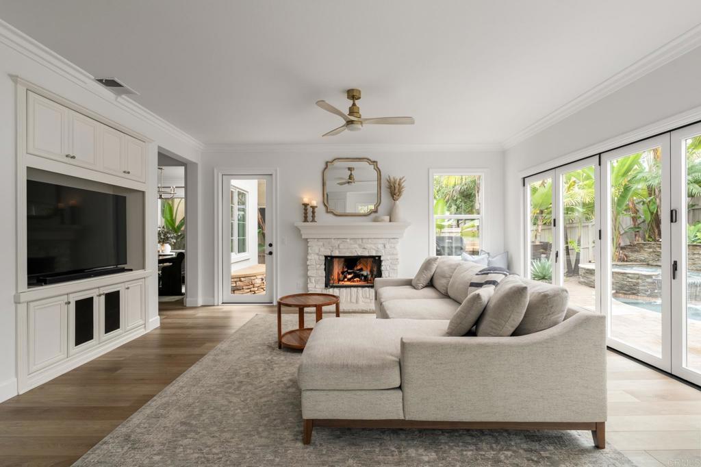 1813 Windriver Street