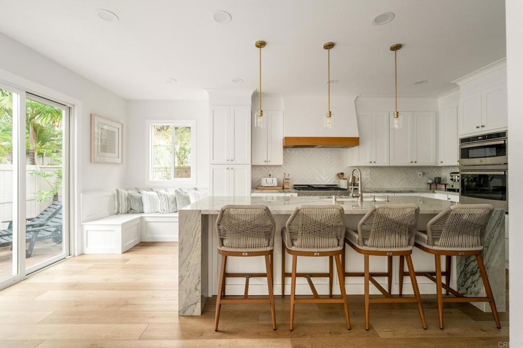 1813 Windriver Street