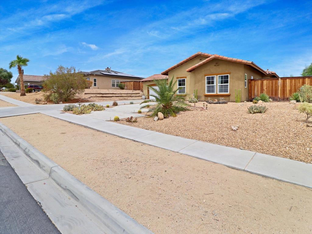 74106 Manana Drive