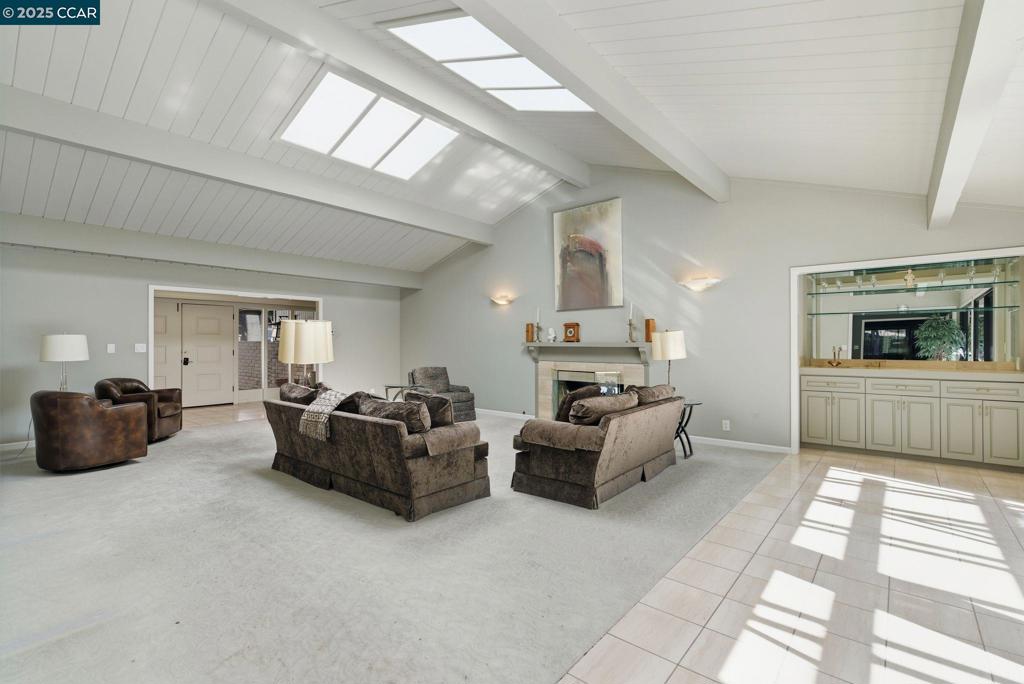 HAPPY VALLEY - Residential