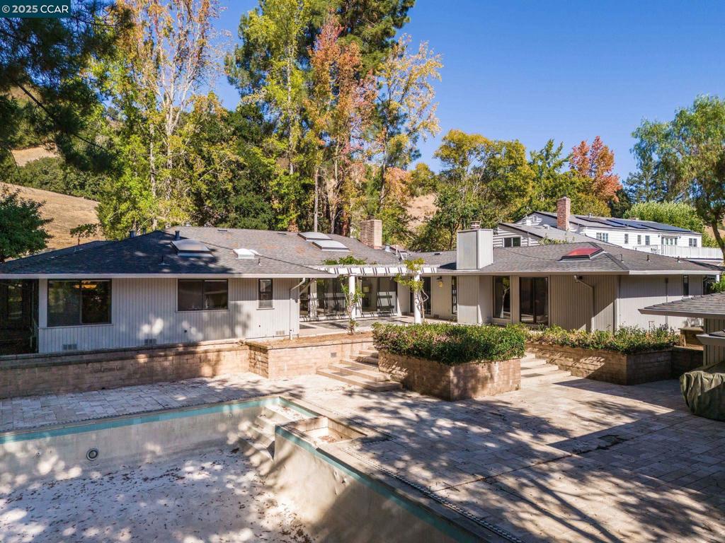 HAPPY VALLEY - Residential