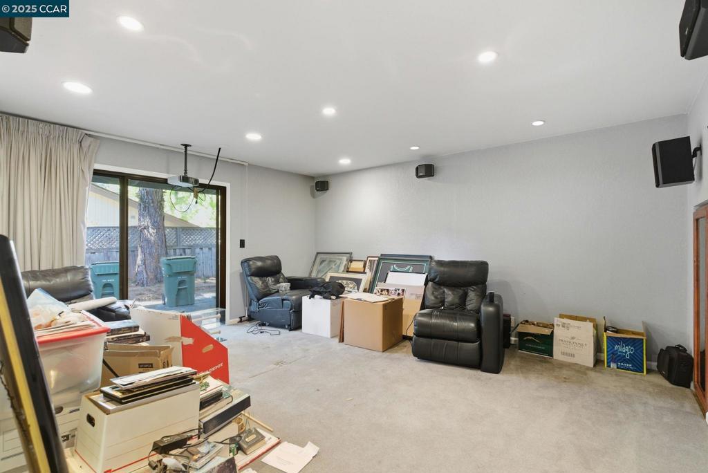 HAPPY VALLEY - Residential