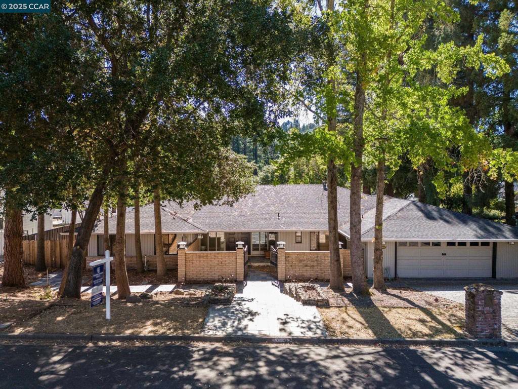 HAPPY VALLEY - Residential