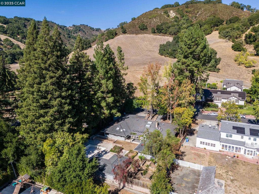 HAPPY VALLEY - Residential