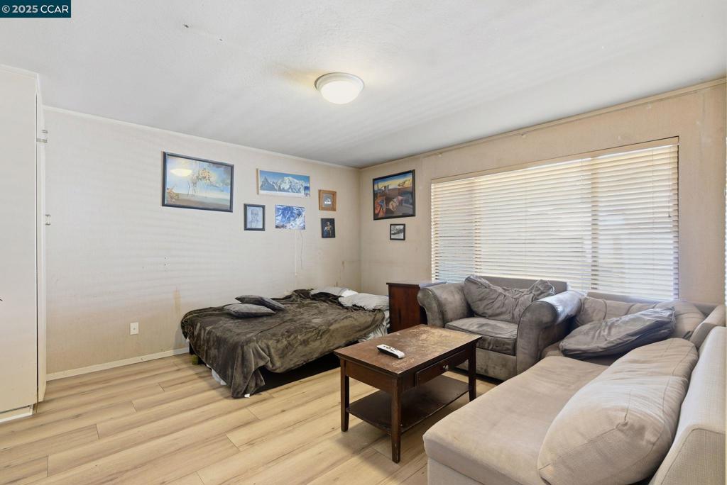 HAPPY VALLEY - Residential