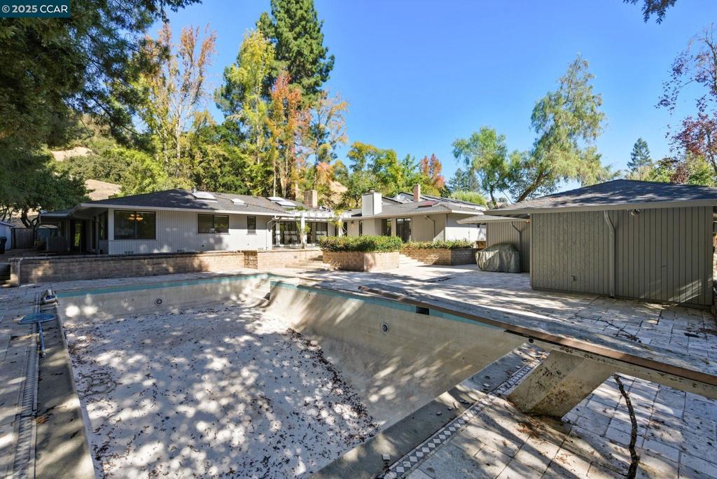 HAPPY VALLEY - Residential