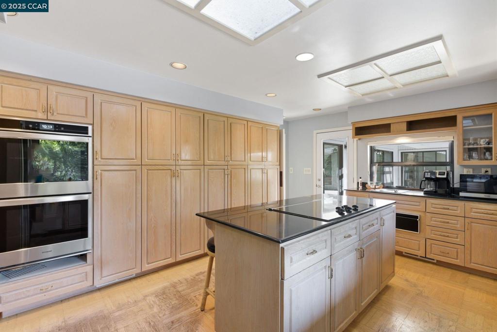 HAPPY VALLEY - Residential