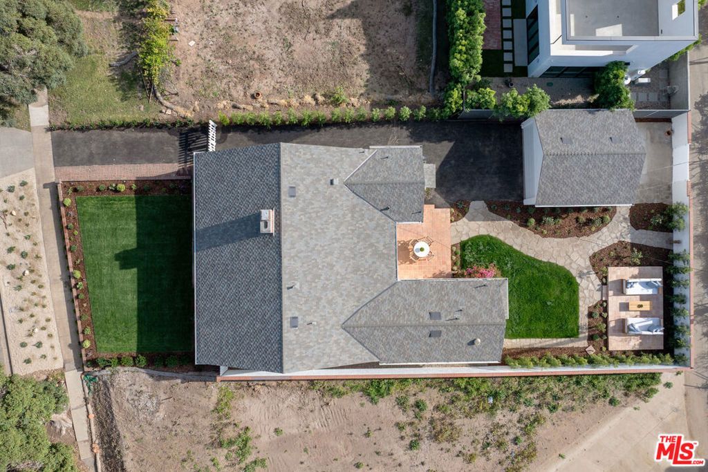 Photo of 15328 De Pauw Street, Pacific Palisades, CA 90272 (MLS # 26686935)