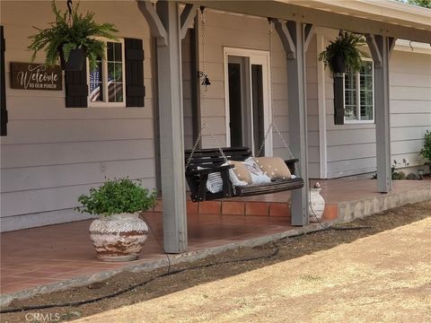 Photo of 39030 Bouquet Canyon RD, Leona Valley, CA 93551 (MLS # SR26147807)