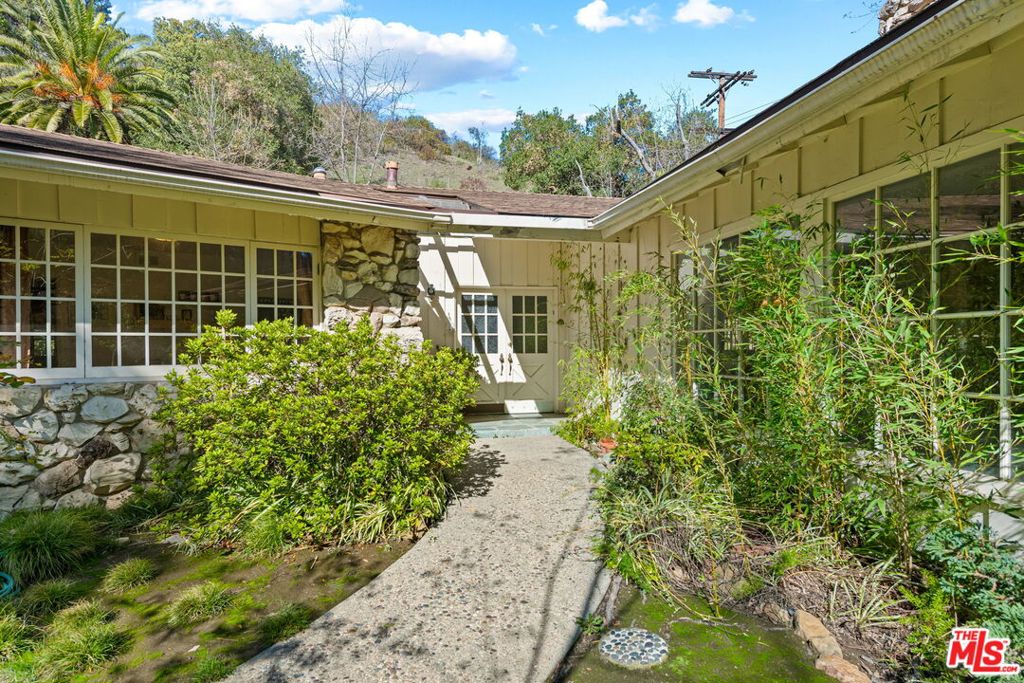 13257 Chalon Road