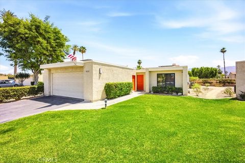 Photo of 74231 Santa Rosa Cir, Palm Desert, CA 92260 (MLS # DW26091235)