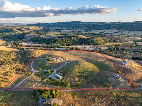 Tiny photo for 2325 Bella Tierra Pl, Paso Robles, CA 93446 (MLS # NS26080911)