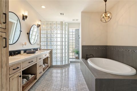 Tiny photo for 2325 Bella Tierra Pl, Paso Robles, CA 93446 (MLS # NS26080911)