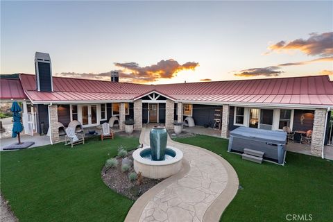 Tiny photo for 2325 Bella Tierra Pl, Paso Robles, CA 93446 (MLS # NS26080911)