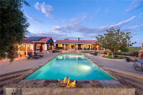 Tiny photo for 2325 Bella Tierra Pl, Paso Robles, CA 93446 (MLS # NS26080911)
