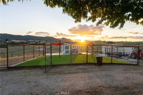 Tiny photo for 2325 Bella Tierra Pl, Paso Robles, CA 93446 (MLS # NS26080911)