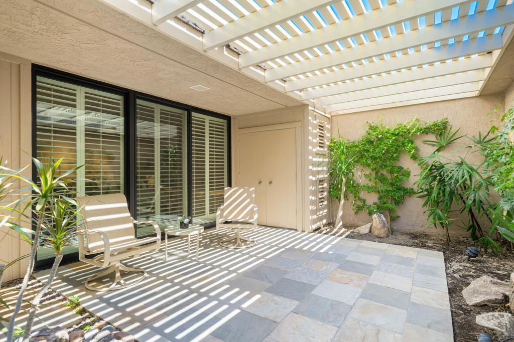 The Springs C.C. - Residential Lease