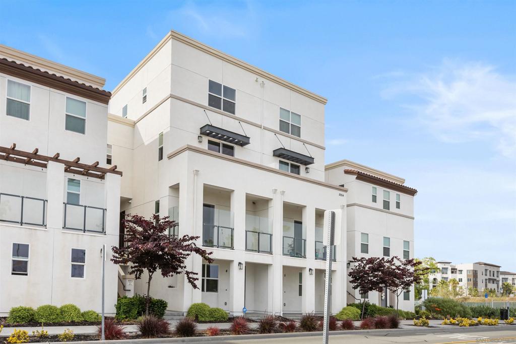 Photo of 2054 Luzon Ln #4, Chula Vista, CA 91915 (MLS # 260014544SD)