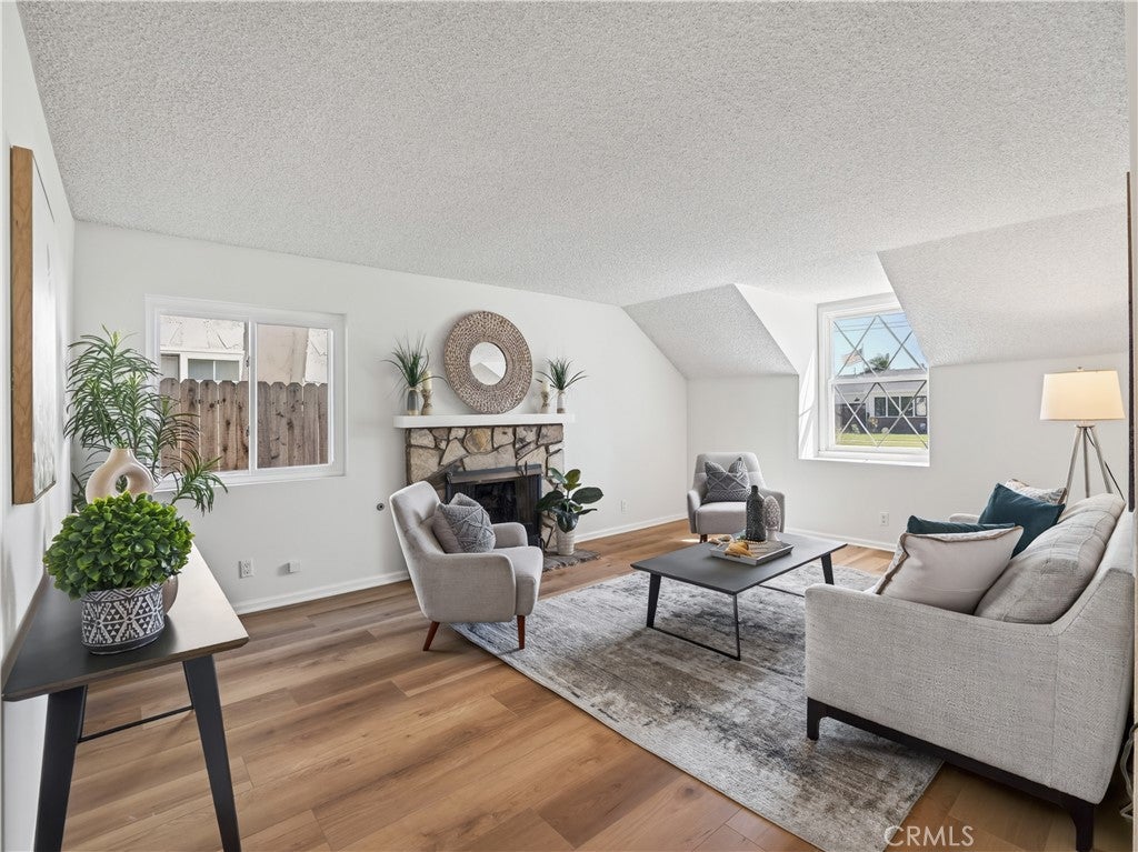 2237 W 231st