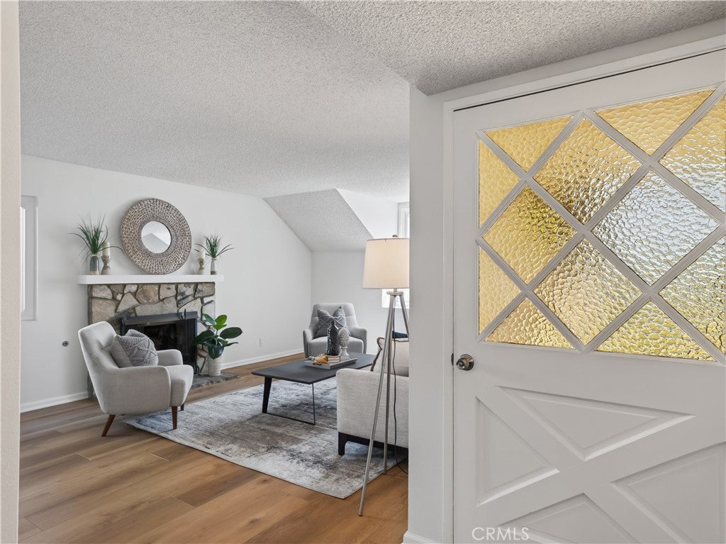 2237 W 231st