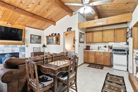 Photo of 650 San Bernardino Avenue, Sugarloaf, CA 92386 (MLS # IV25182886)
