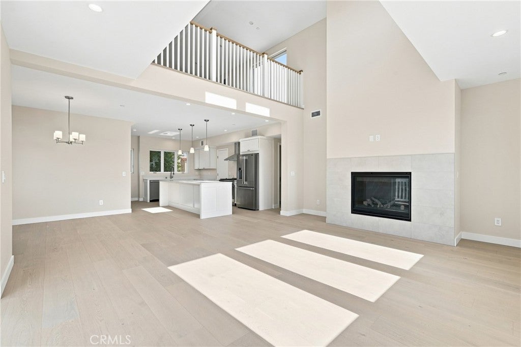 109 N Francisca Avenue