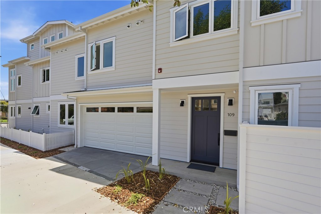 109 N Francisca Avenue