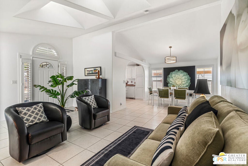 15300 Palm Drive 142