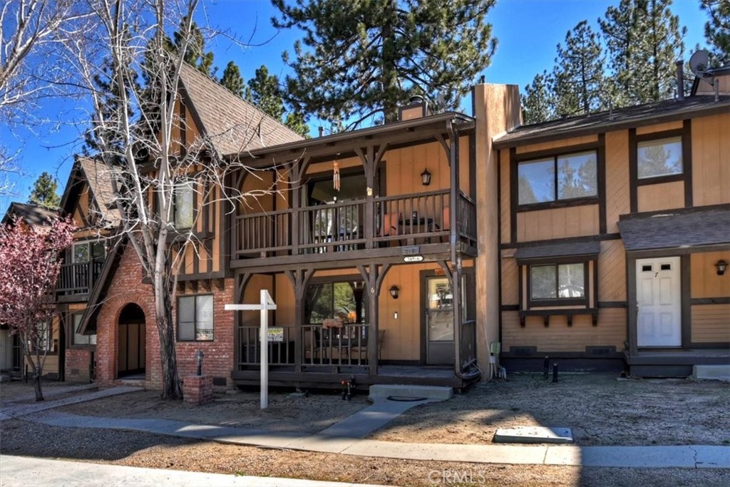 569 Summit Boulevard 6