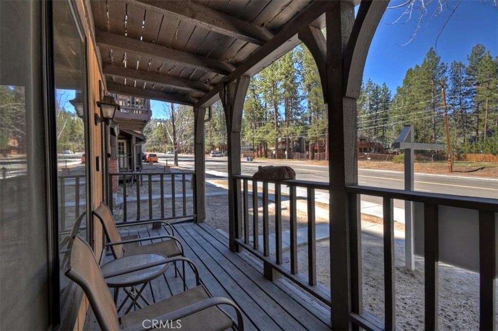 569 Summit Boulevard 6