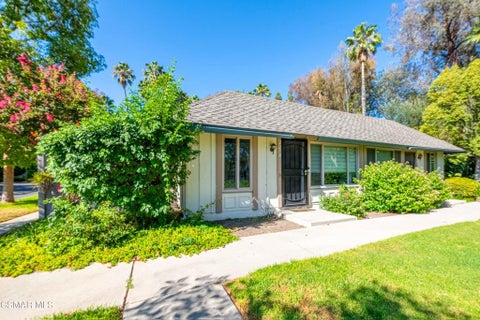 Photo of 2278 Moss Court, Thousand Oaks, CA 91362 (MLS # 226004202)
