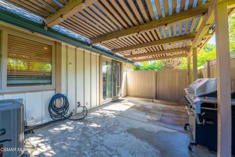 Tiny photo for 2278 Moss Court, Thousand Oaks, CA 91362 (MLS # 226004202)