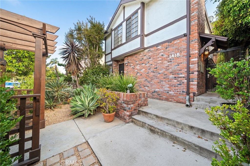 Properties 2 1418 26th Street 4