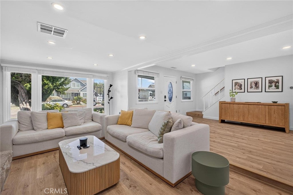 3804 W 180th Place